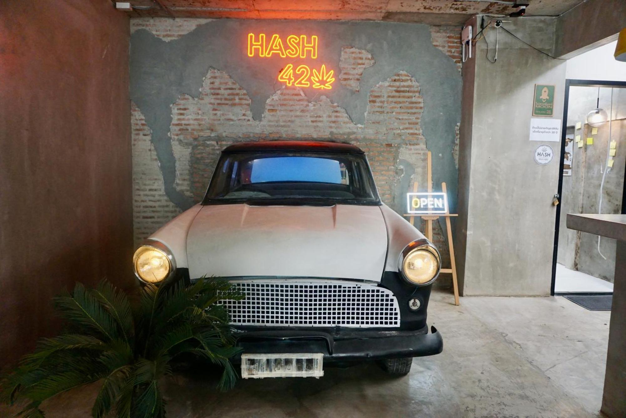 Silom Soi 3 Hash Apartment Hip And Funky With Rooftop View Bangkok Exterior foto